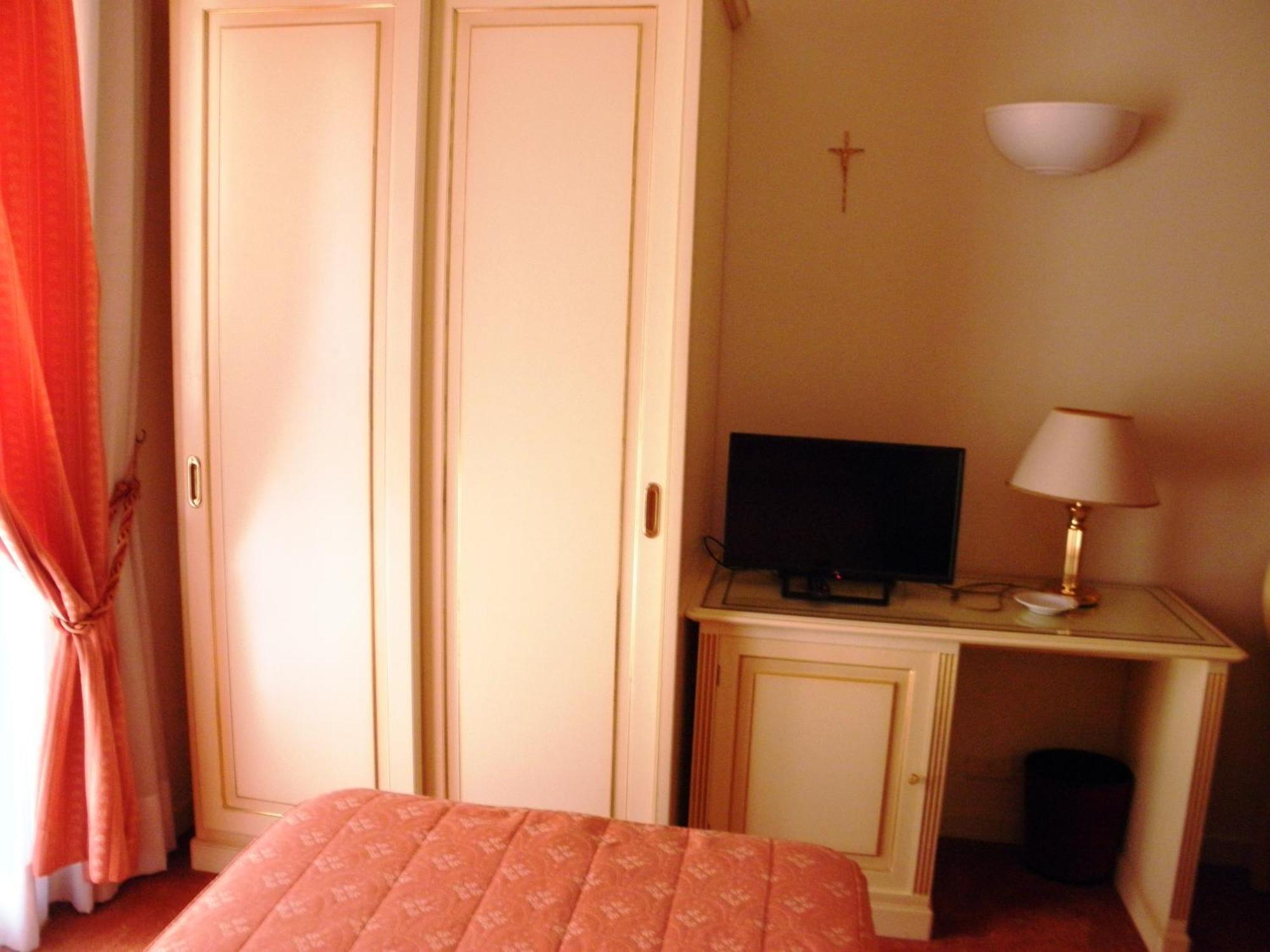 Albergo Ristorante Bigiu Sant'Omobono Imagna Exterior foto